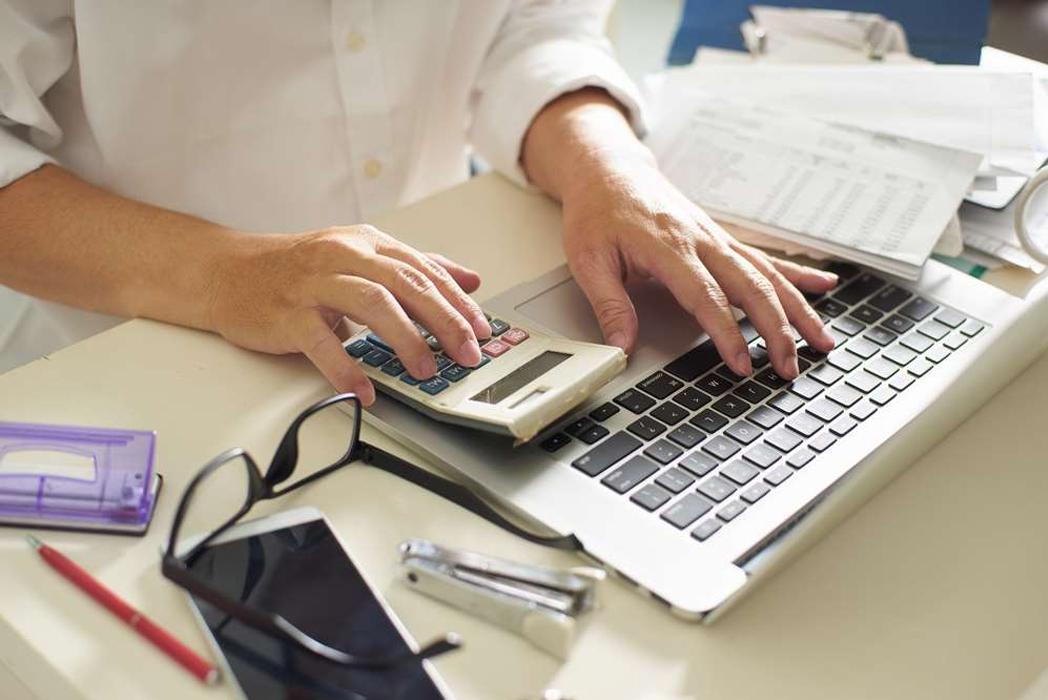 Moaaz M. Sheikh Chartered Professional Accountant