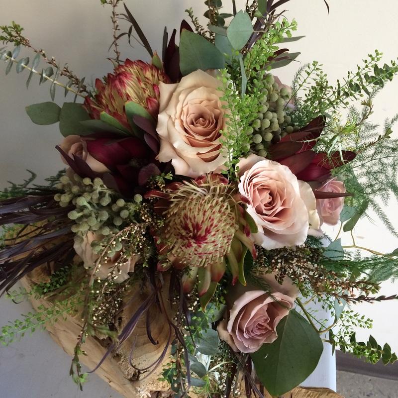Acanthus Floral & Botanicals